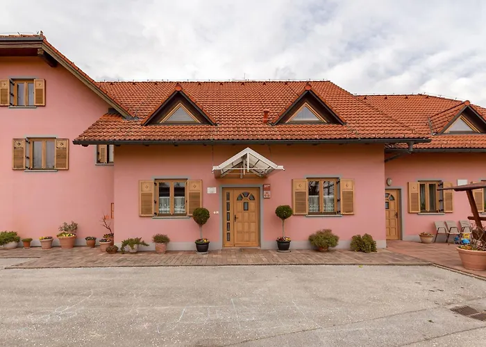 Alloggio per agriturismo Turisticna Kmetija Protner Pernica