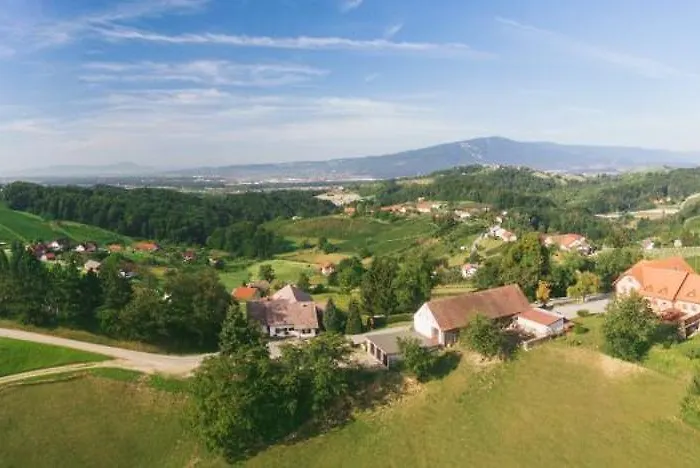 Alloggio per agriturismo Turisticna Kmetija Protner